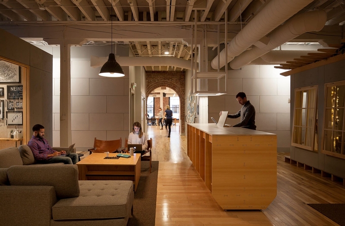 Airbnb CX Hub Offices - Portland - 1