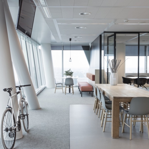 recent Porting XS Offices – The Hague office design projects