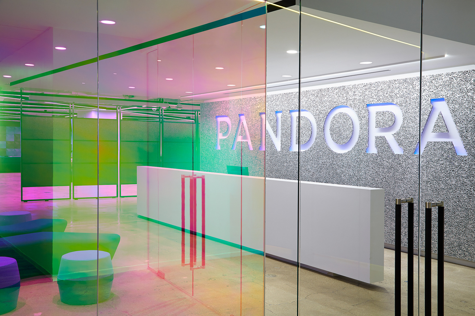 Bevidst zoom opadgående Pandora Offices - Chicago | Office Snapshots