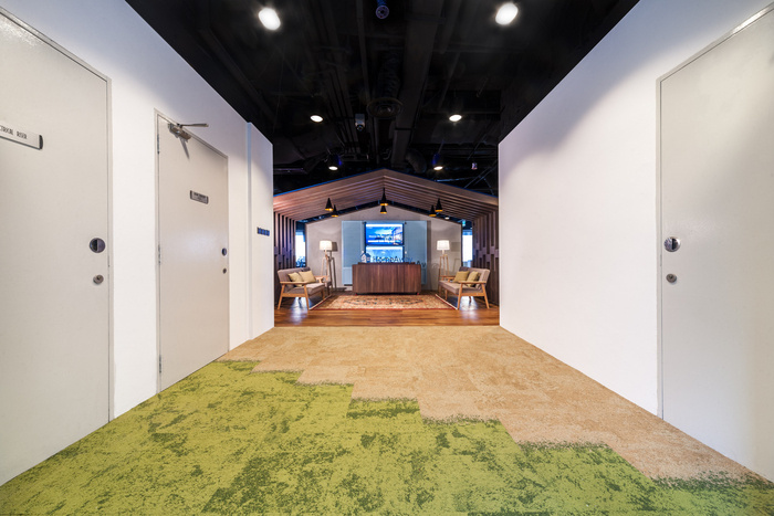 HomeAway Offices - Singapore - 1