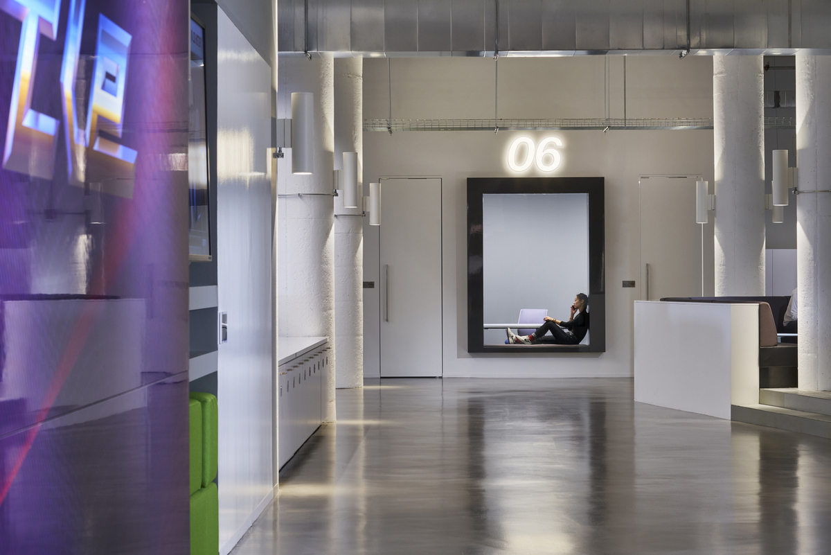 Echo Global Logistics - Chicago Headquarters Echo Global Logistics Offices - Chicago | Office Snapshots