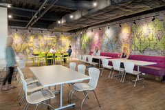 Cafeteria in Wayfair Offices - Boston