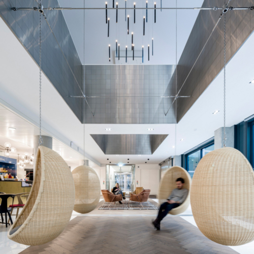 Saatchi & Saatchi Offices – London