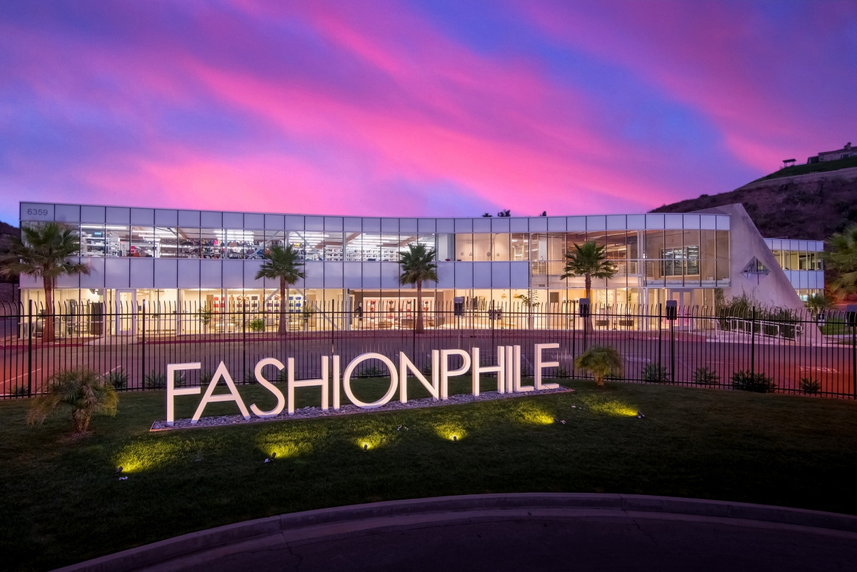 FASHIONPHILE Pop-Up At Carlsbad Premium Outlets - Kristy By The Sea