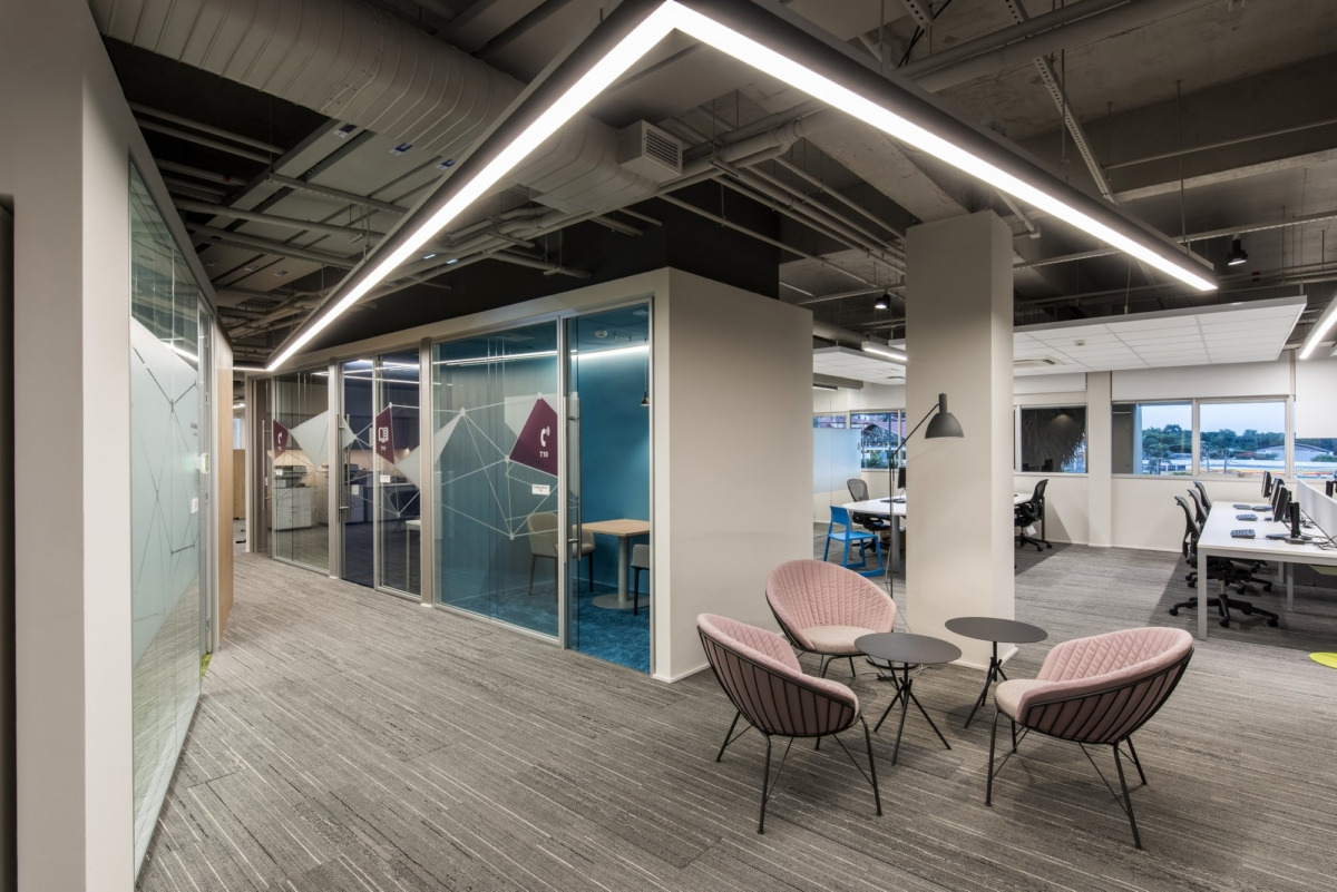 AstraZeneca Offices - Cotia | Office Snapshots