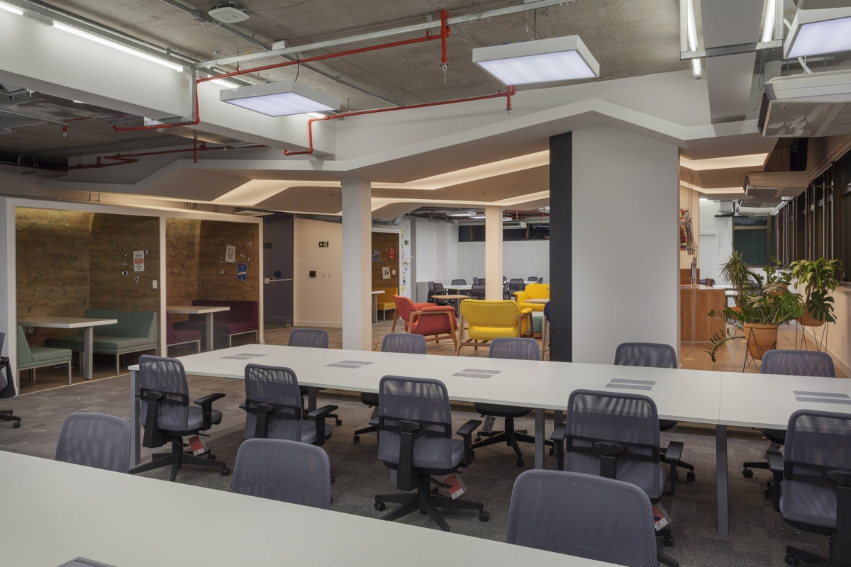 BS2 Pool Offices - Belo Horizonte | Office Snapshots