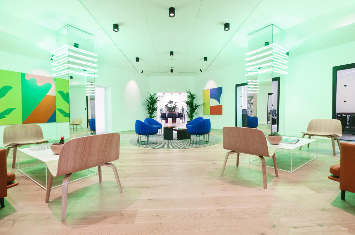 WeWork Champs-Élysées Coworking Offices - Paris | Office Snapshots