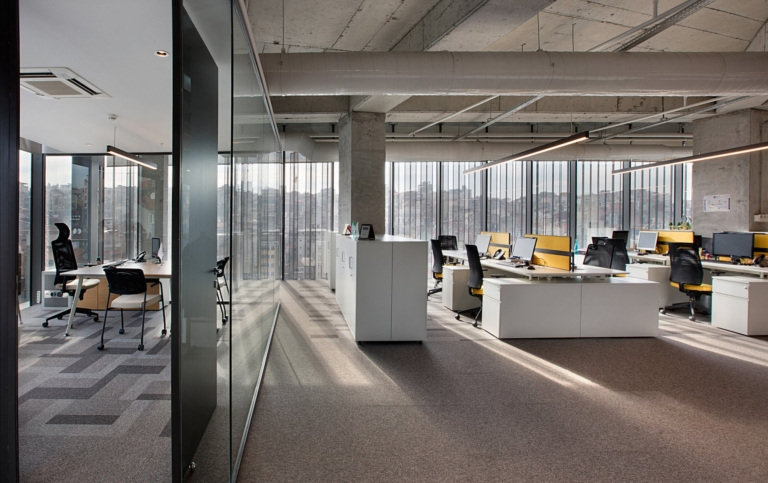 Netlog Logistics Offices - Istanbul | Office Snapshots