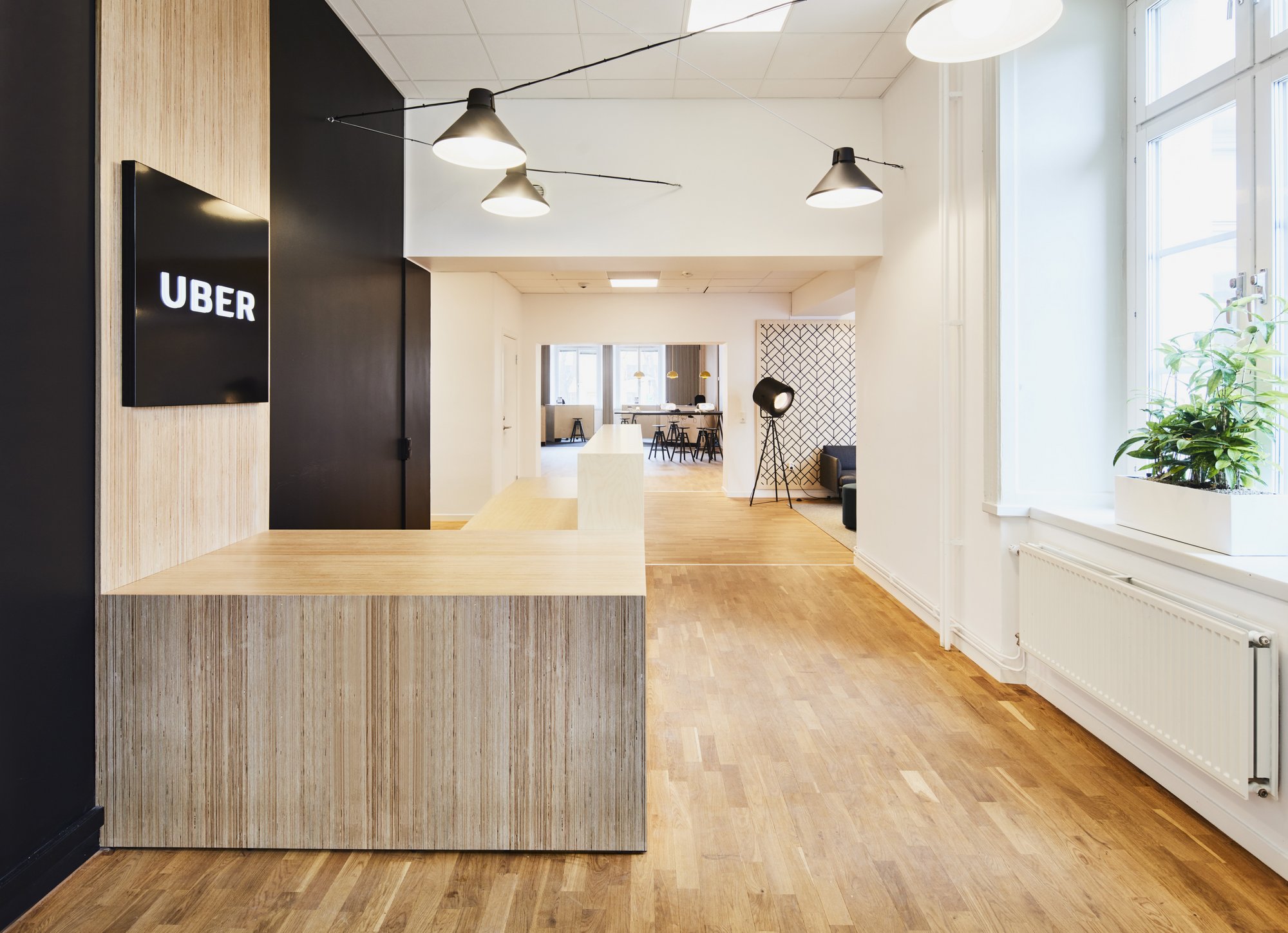 uber reception desk