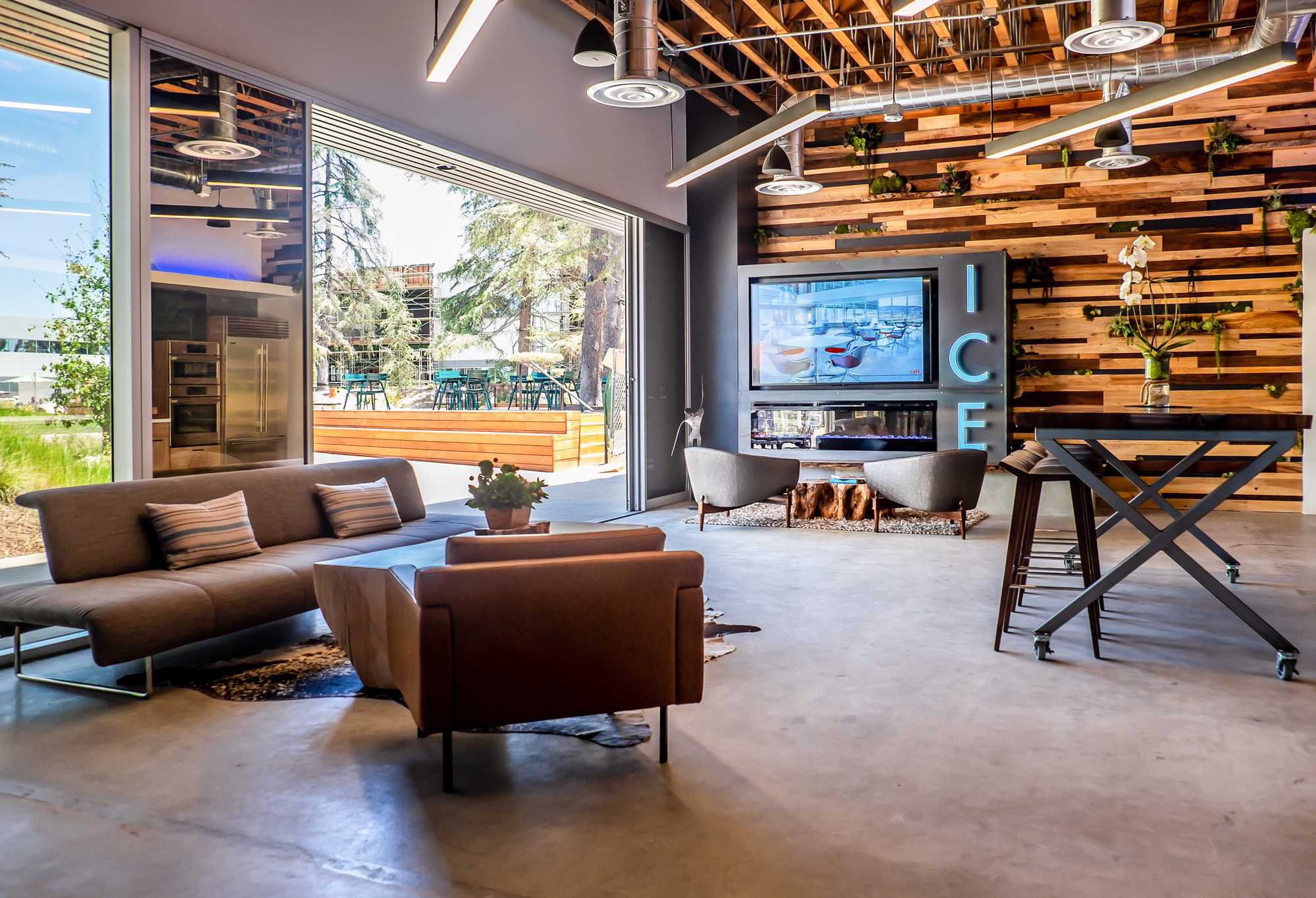 Innovative Commercial Environments Offices and Showroom San Diego