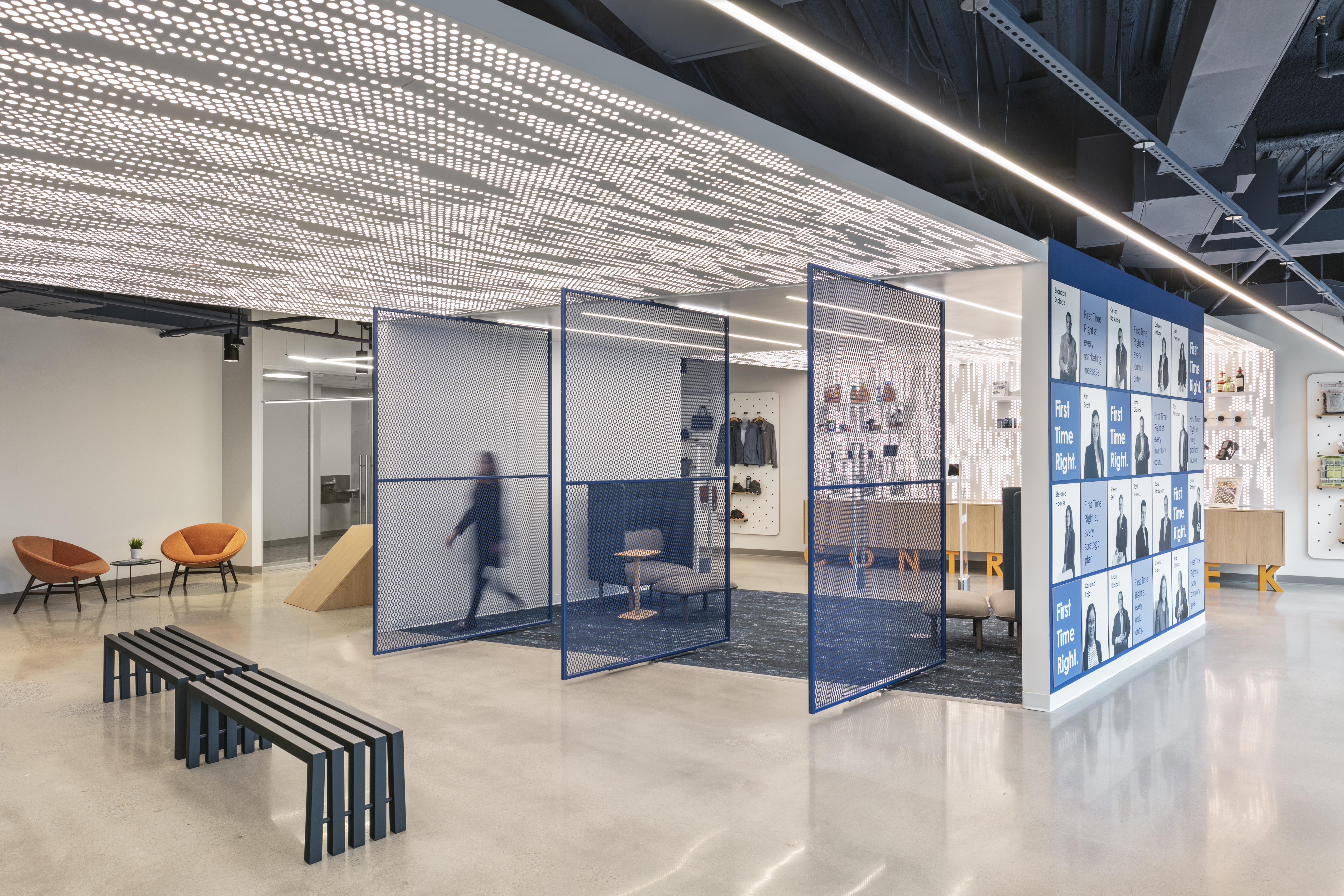 洋書 Innovative Office Design page_1_social_preview.jpg