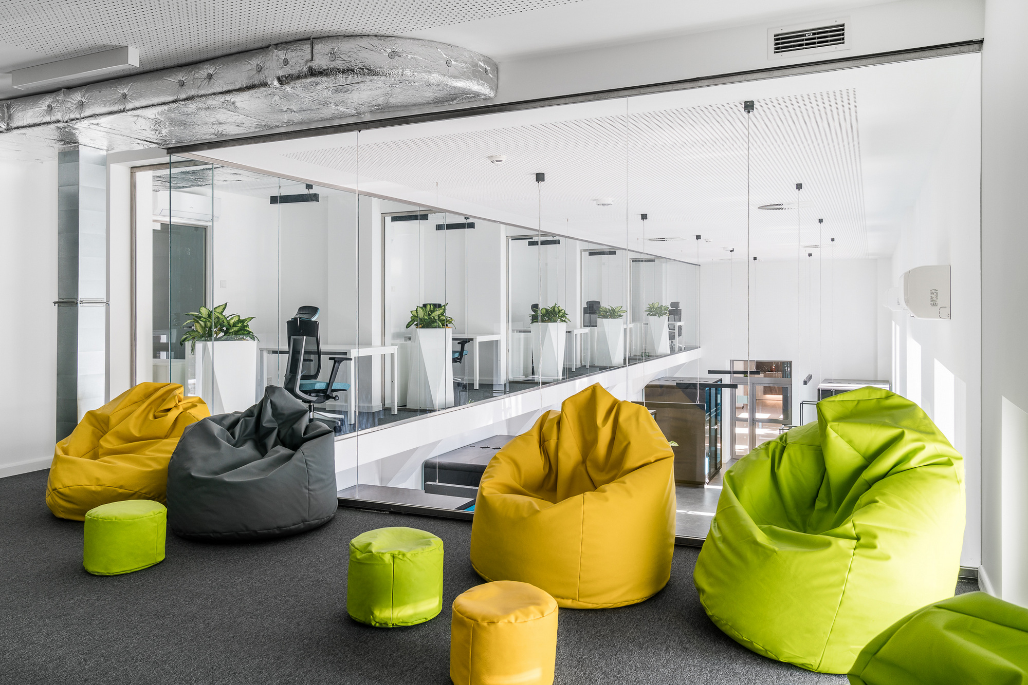 National Chamber of Commerce Offices Warsaw Office Snapshots