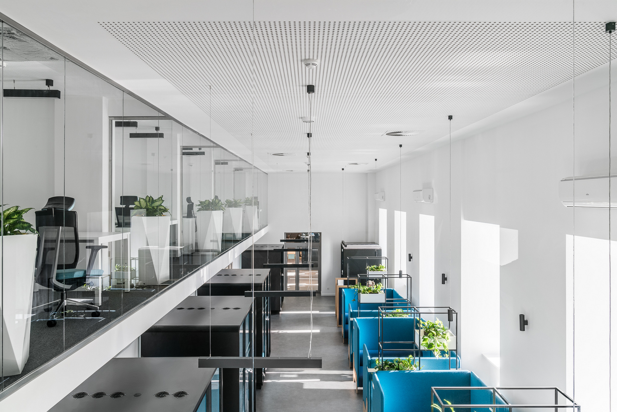 National Chamber of Commerce Offices Warsaw Office Snapshots