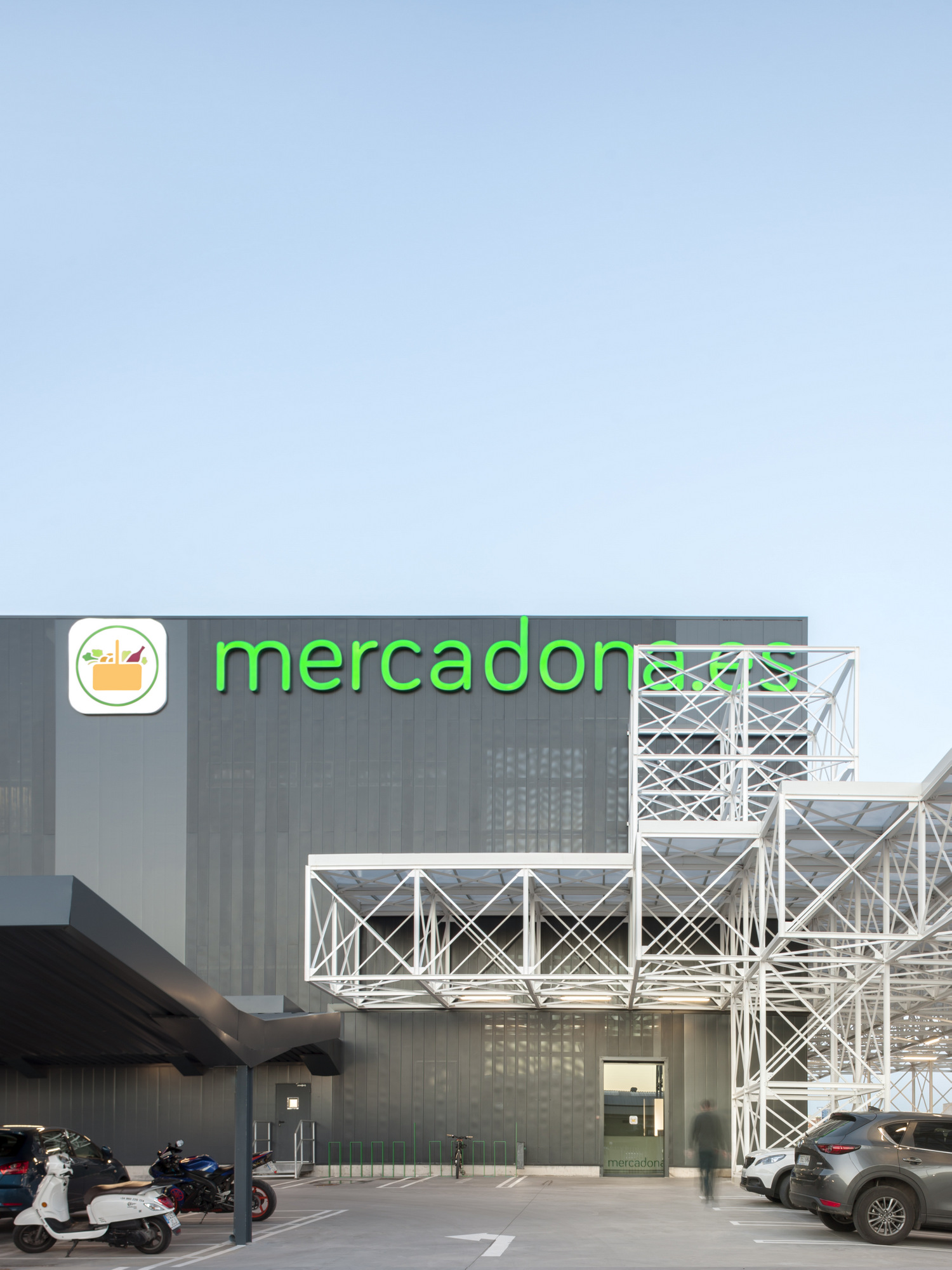 Mercadona Offices Valencia Office Snapshots