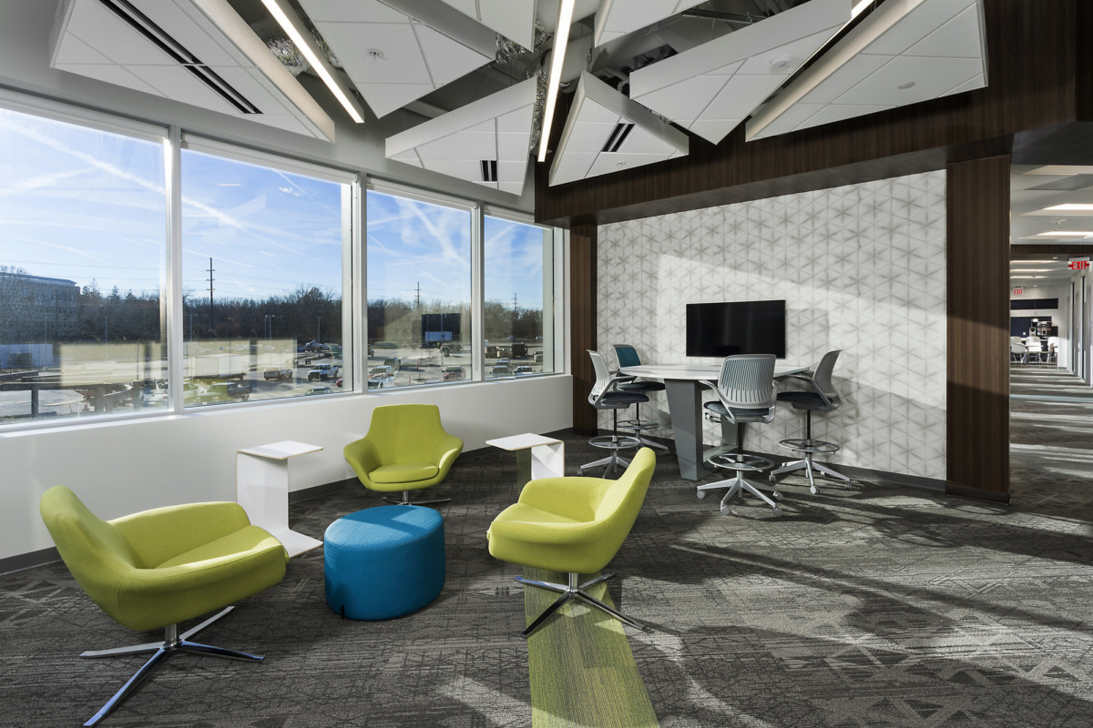 R&R Realty Group Offices West Des Moines Office Snapshots