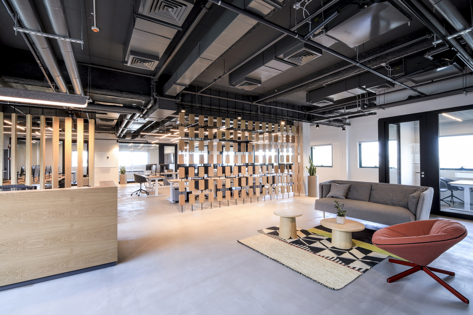 Confidential Electronic Component Distribution Company Offices Petah