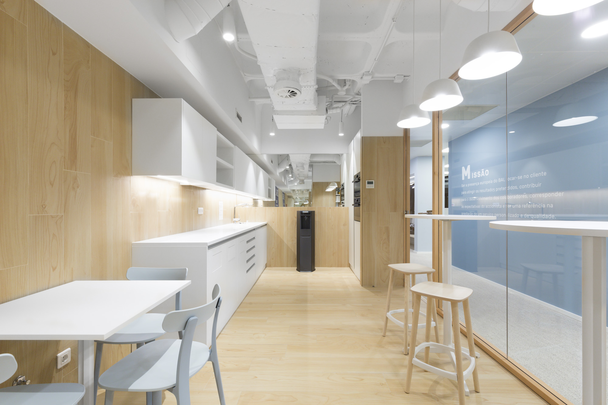 BAI Europa Bank Offices - Lisbon | Office Snapshots