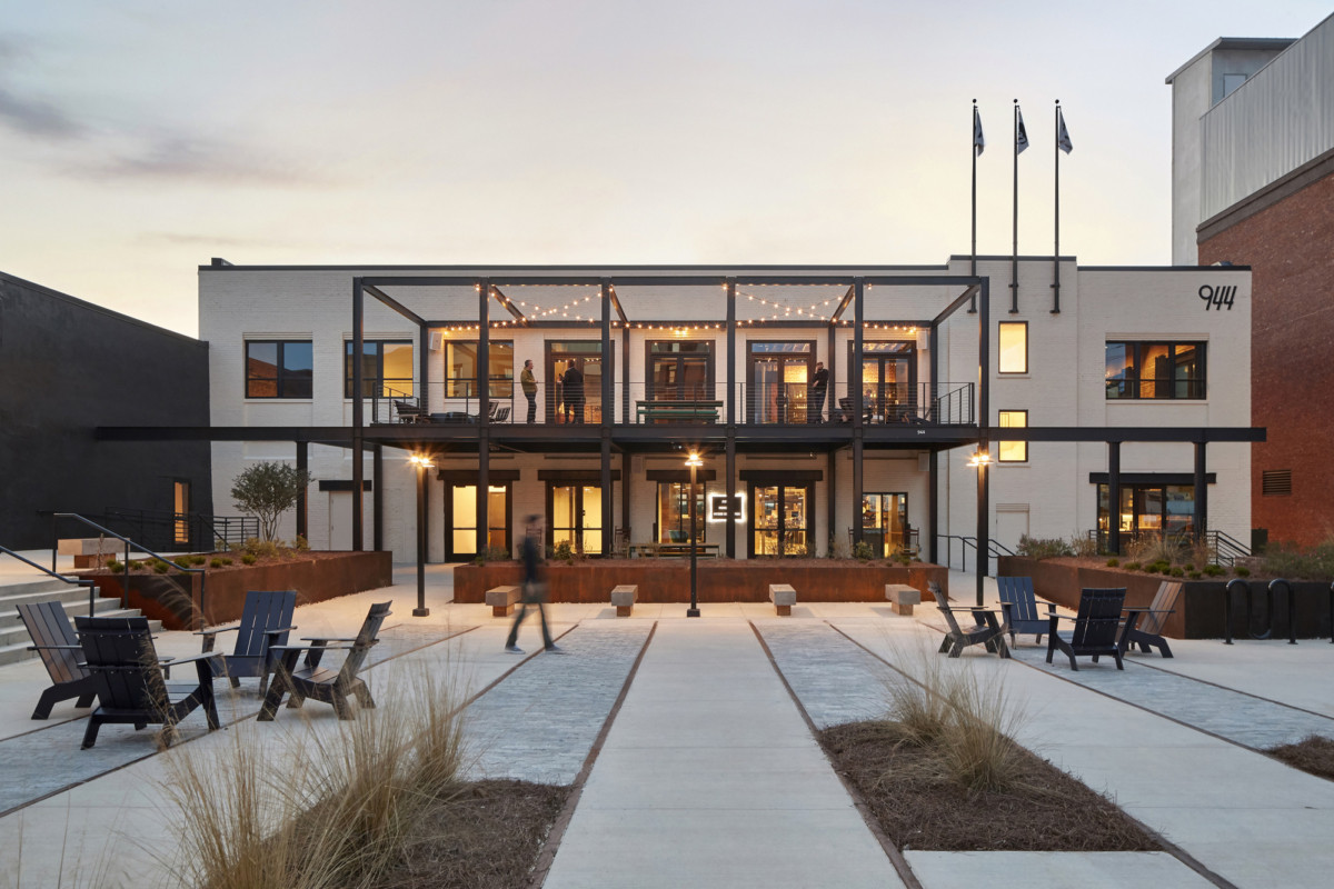 Fitzco / Momentum / Weber Shandwick Offices - Atlanta | Office Snapshots