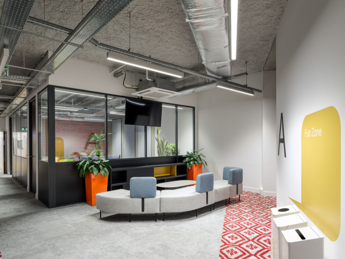 Booking.com Offices - Tourcoing - 13