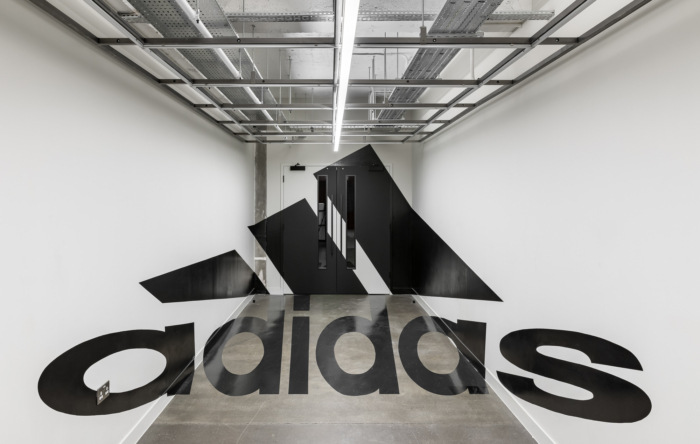Schatting Regan Zwembad Adidas Offices - London | Office Snapshots