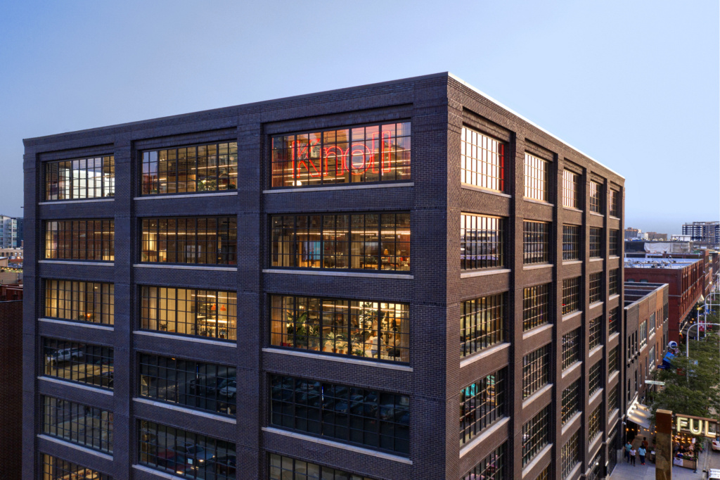 Knoll Showroom Chicago Office Snapshots