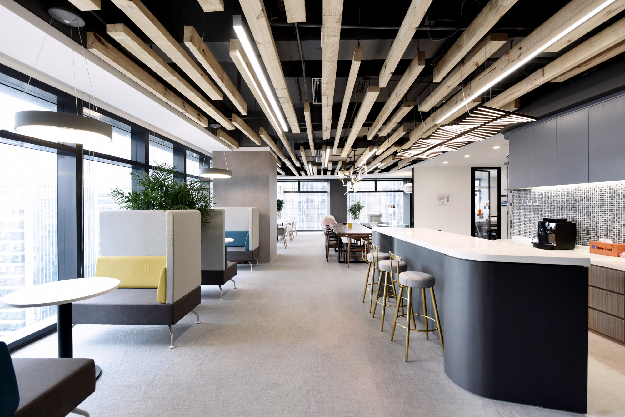 Armoza Formats office
