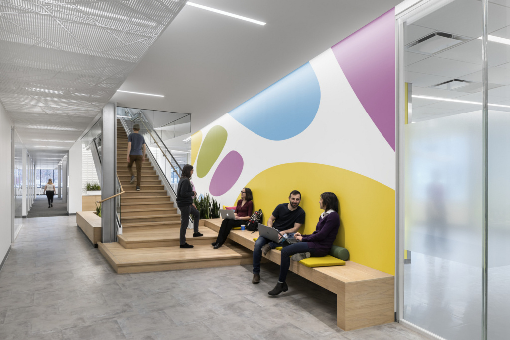 Smith+Nephew Offices - Pittsburgh | Office Snapshots