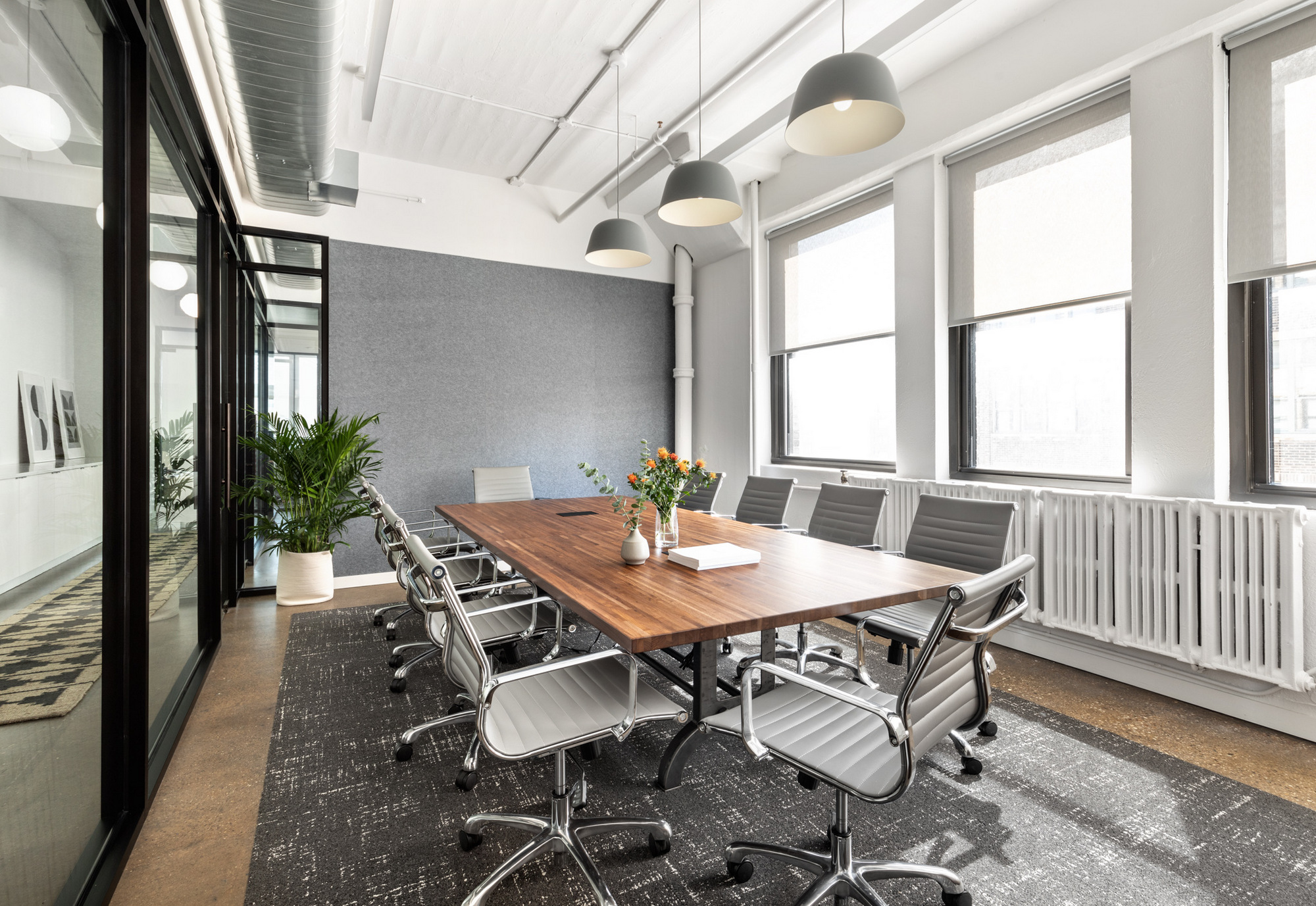 IA Realty Group Offices - New York City | Office Snapshots