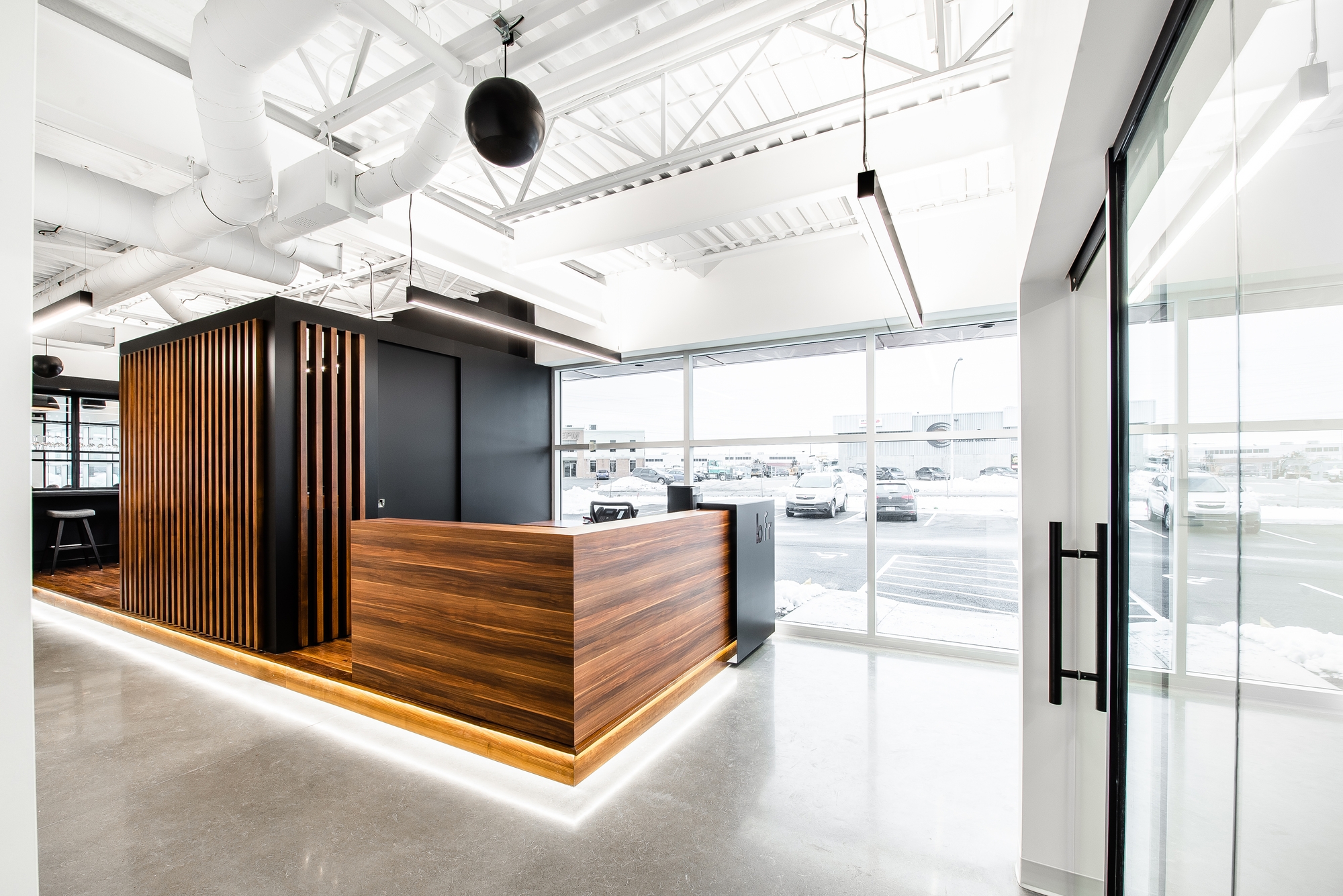 BFR Accountants Offices - Laval | Office Snapshots