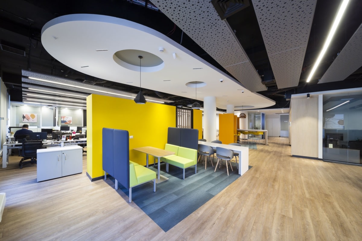 Guante & Gacel Footwear Offices - Santiago | Office Snapshots