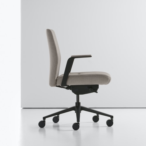 Bernhardt Design Alta Swivel Chair | Office Snapshots