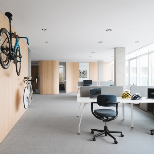 recent Movistar Team Offices – Egüés office design projects