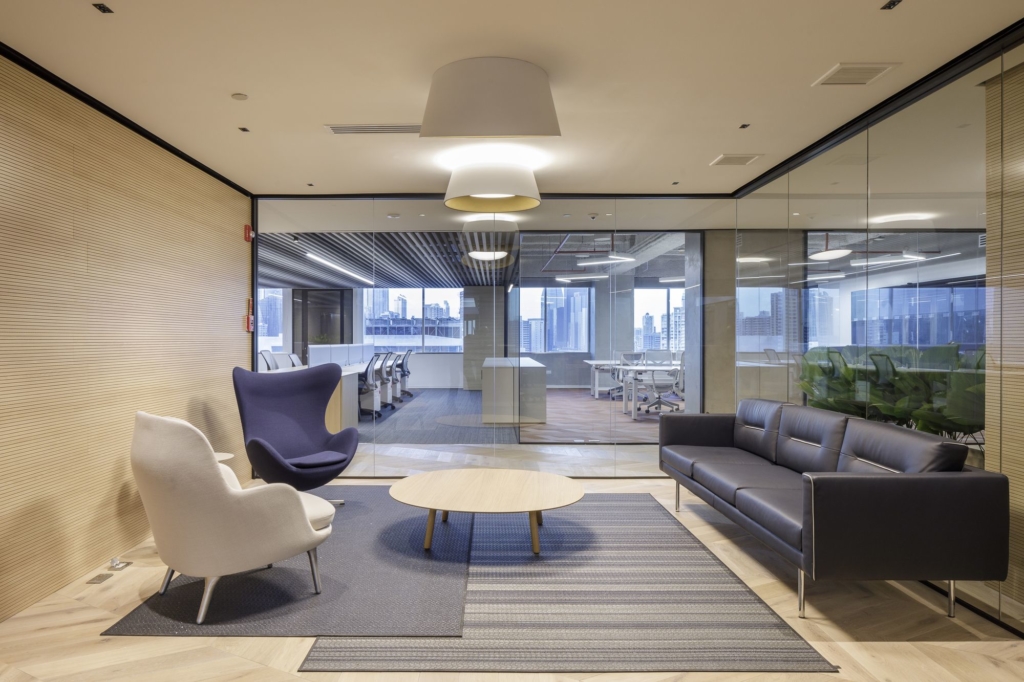 Mercantil Banco Offices - Panama City | Office Snapshots