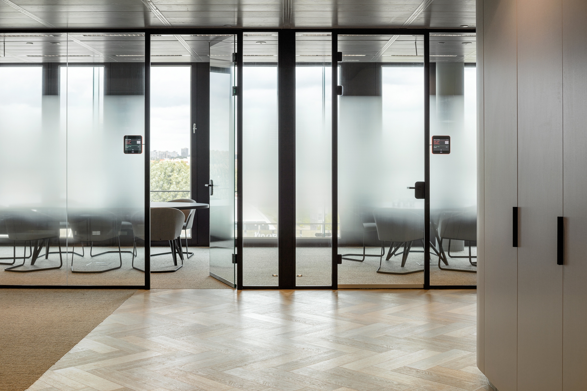 simon-kucher-partners-offices-amsterdam-office-snapshots