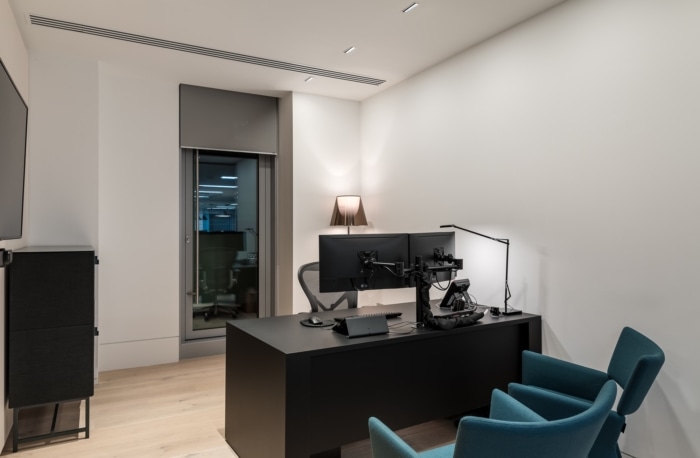 Confidential Real Estate Investment Management Company Offices - London - 12