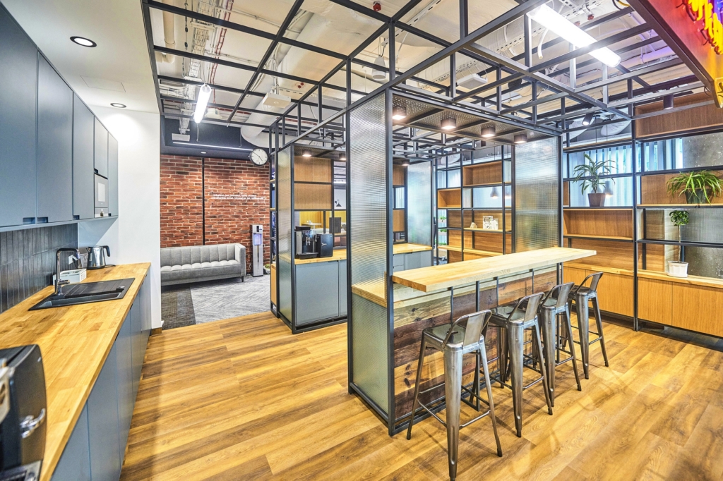 Confidential Pharmaceutical Company Offices - Warsaw | Office Snapshots