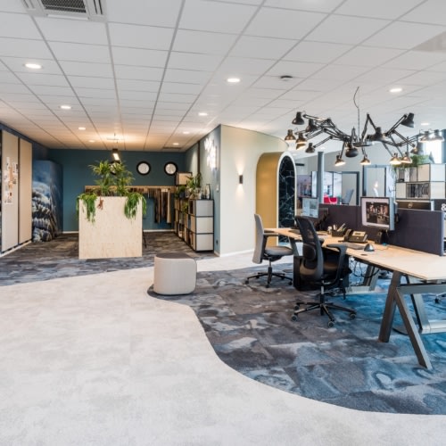 recent GZ OfficeXperience Showroom – Westzaan office design projects