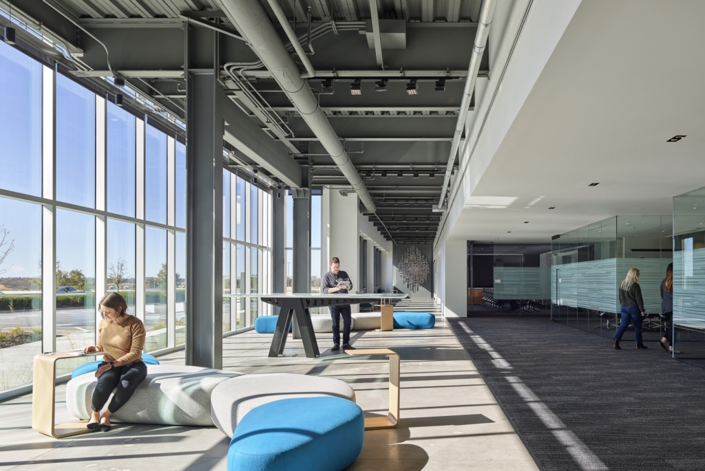 Kiewit Regional Headquarters - Lenexa | Office Snapshots