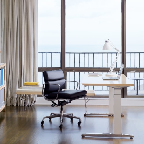 Eames Soft Pad Chair - 0