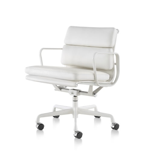 Eames Soft Pad Chair - 0