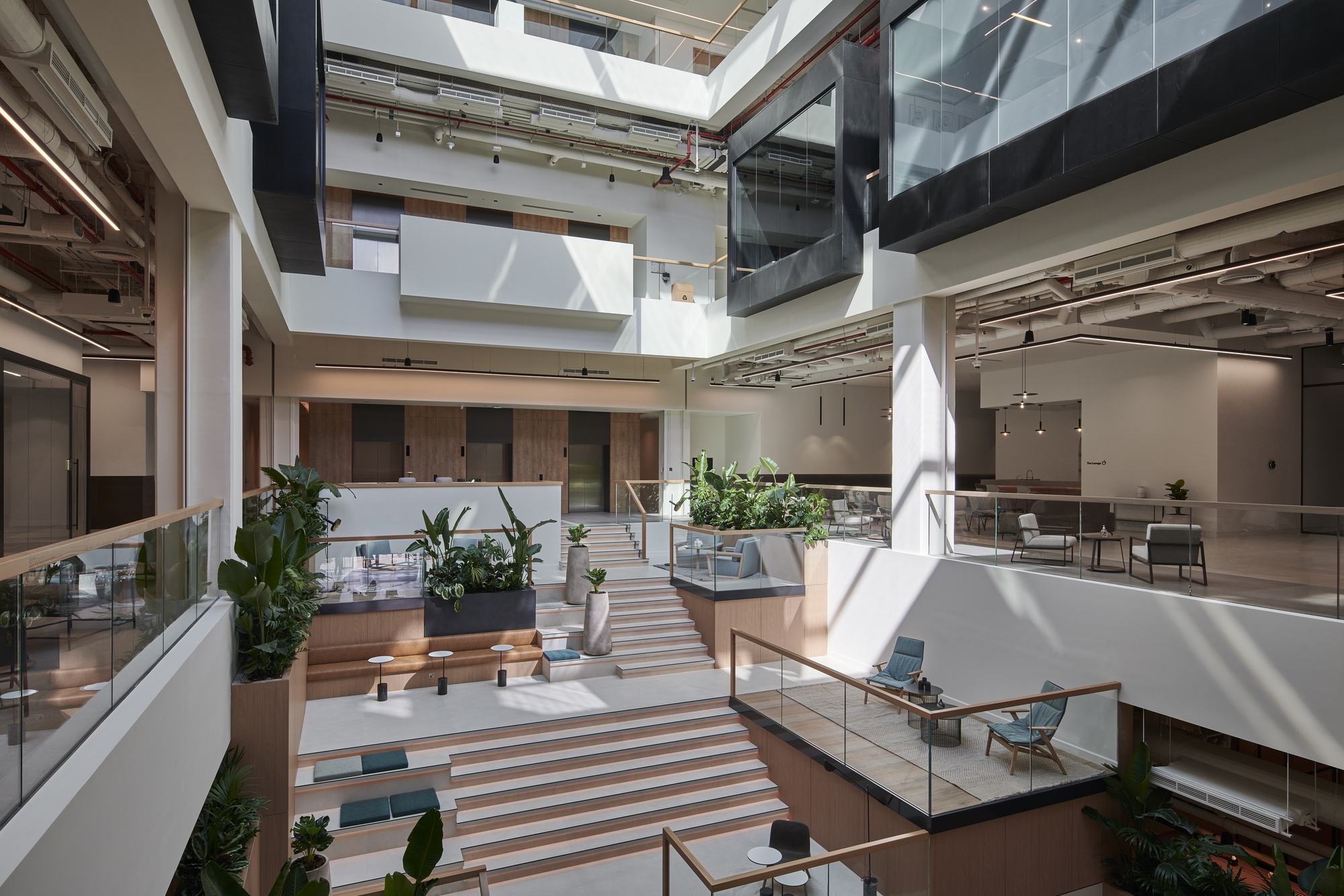 Aldar Properties Offices Abu Dhabi Office Snapshots