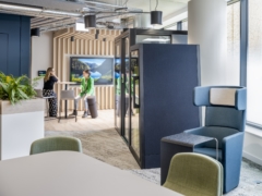 Small Open Meeting Space in Kingsley Napley Offices - London