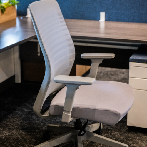 Clear Design releases The Ventus task chair - 0