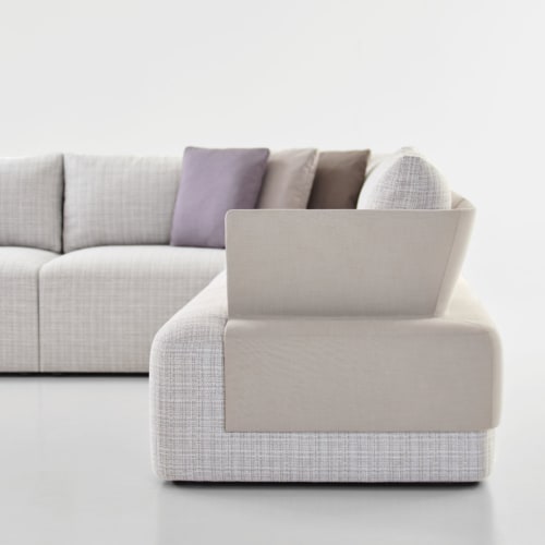 Alloro Sofa by Bernhardt Design