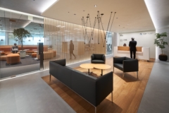 Asymmetric in BMW Offices - Tokyo