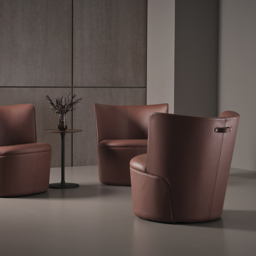 Davis Furniture Tote | Office Snapshots