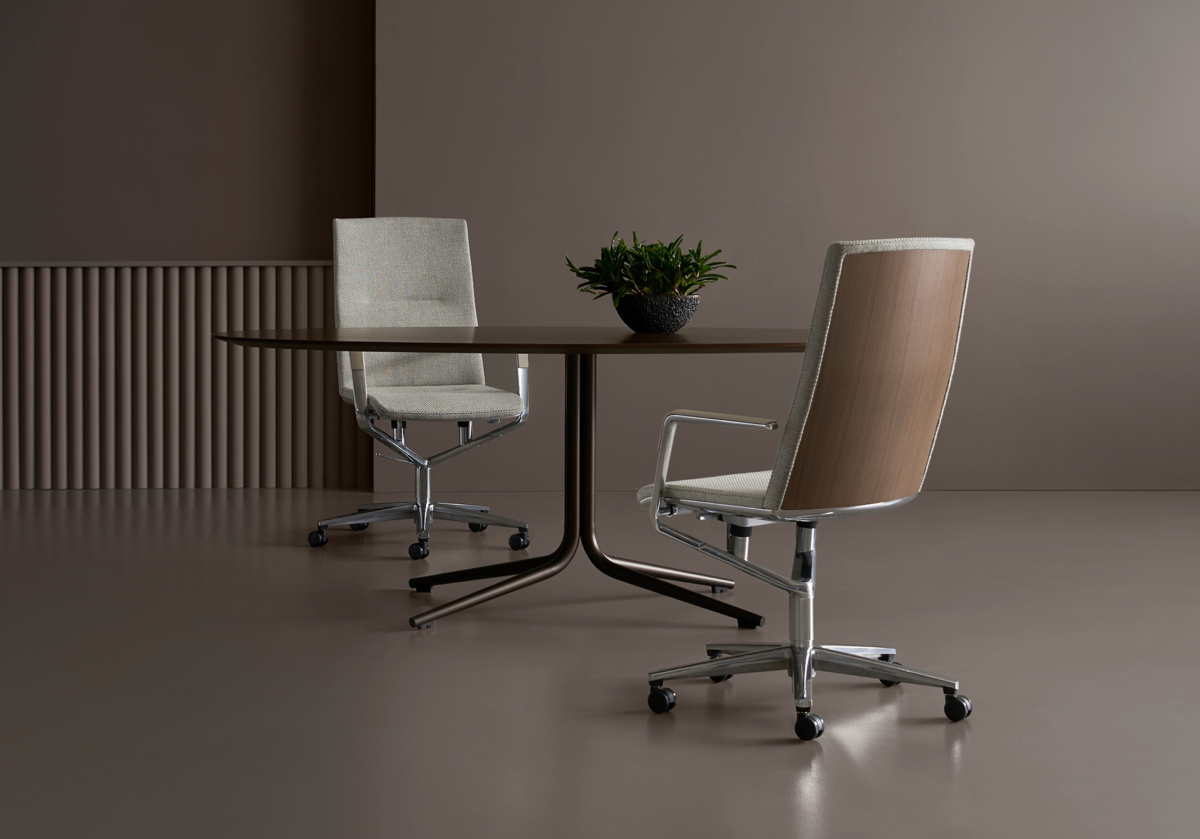 Davis Furniture Riza | Office Snapshots