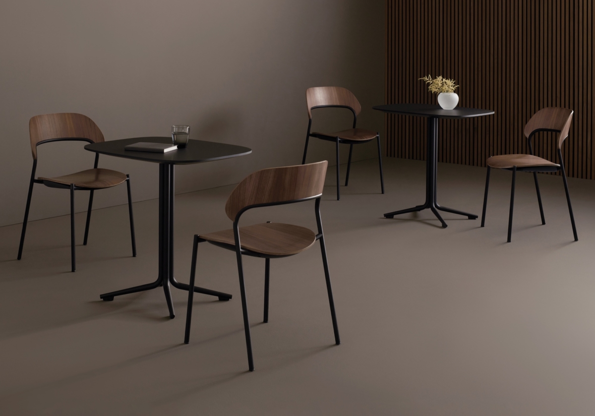 Davis Furniture Riza | Office Snapshots