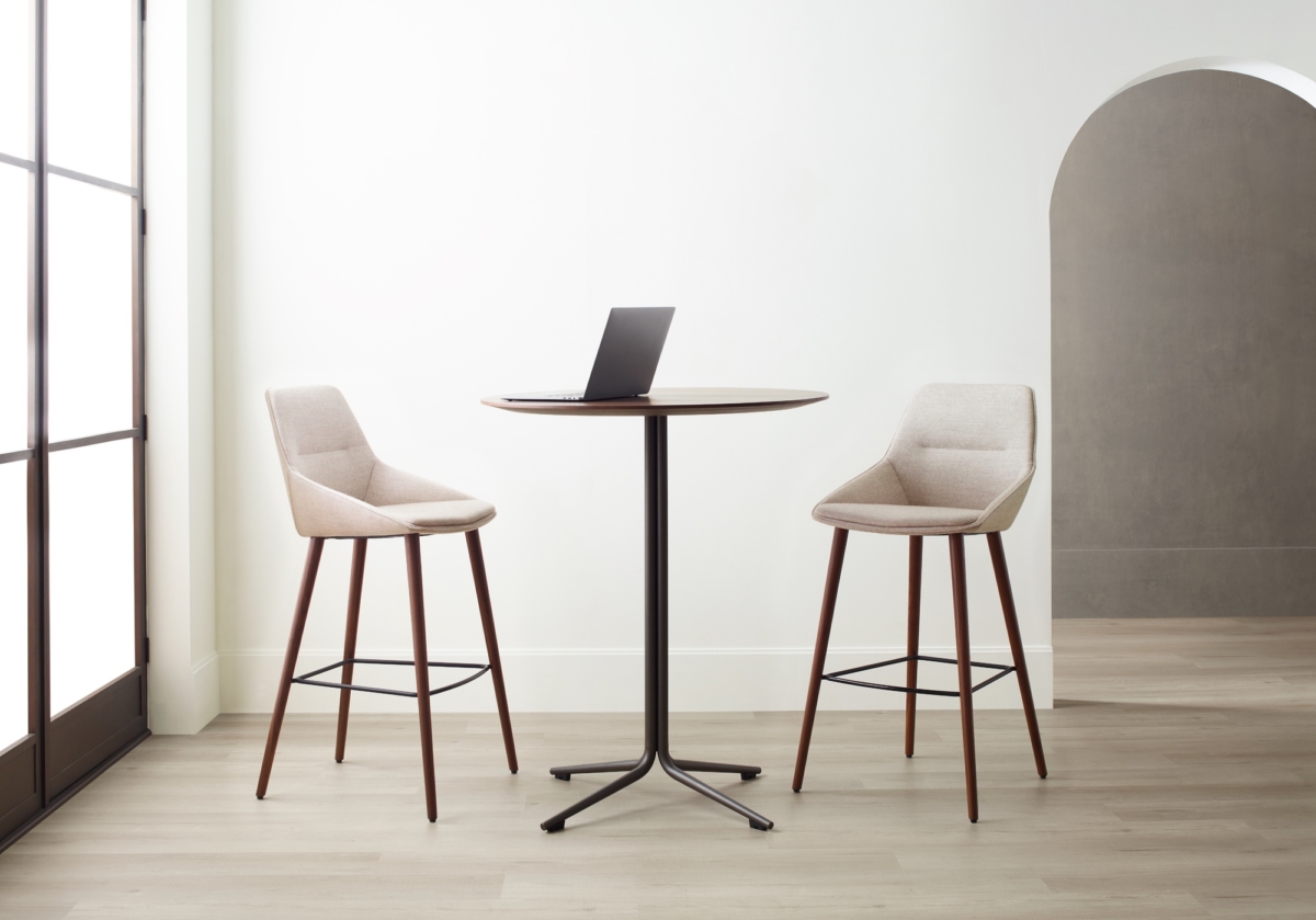 Davis Furniture Riza | Office Snapshots
