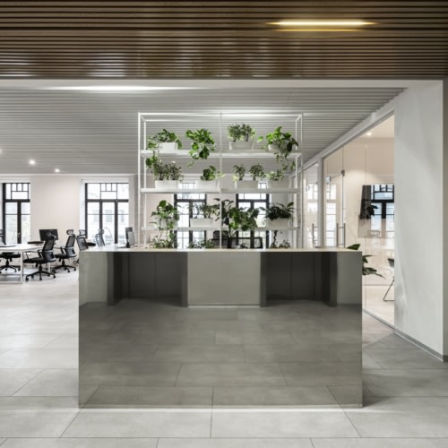 recent Andrii Shurpenkov office photography projects